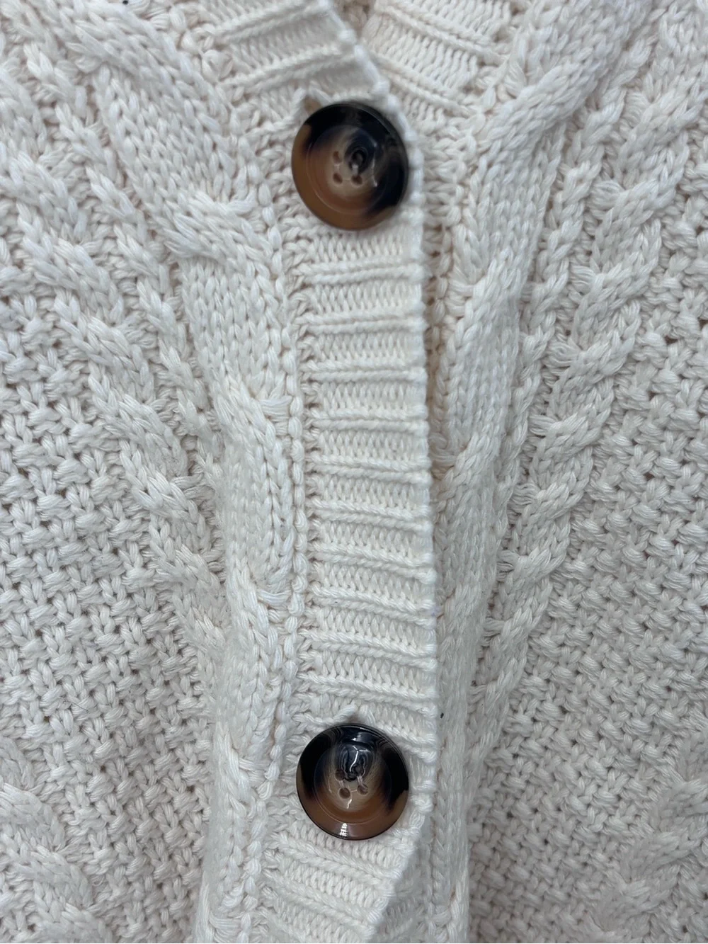 Taylor Swift Cream Cable Knit Button-Front Red star cardigan Med/ Large sweater - Picture 9 of 9